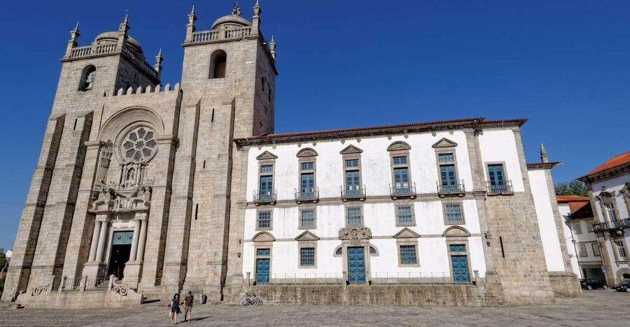 Essential Porto Walking Tour - Guide quality makes this tour work, whether it’s Joao or Maria