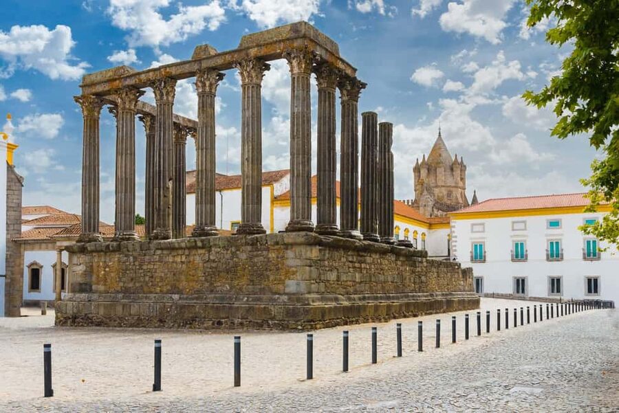 Évora: Private walking tour with tickets to main monuments - Roman Temple of Évora: a photo stop that feels like part of a real walk