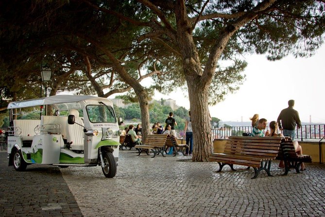 Explore Lisbon by Tuk Tuk: History and Viewpoints - Inside the electric eco tuk tuk: comfort, space, and what can affect your view