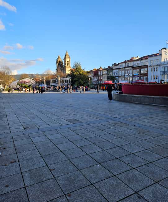 Explore the Portuguese Rome City of Braga - Torre de Menagem, Then Back to the Street: Old Defense Meets Daily Life