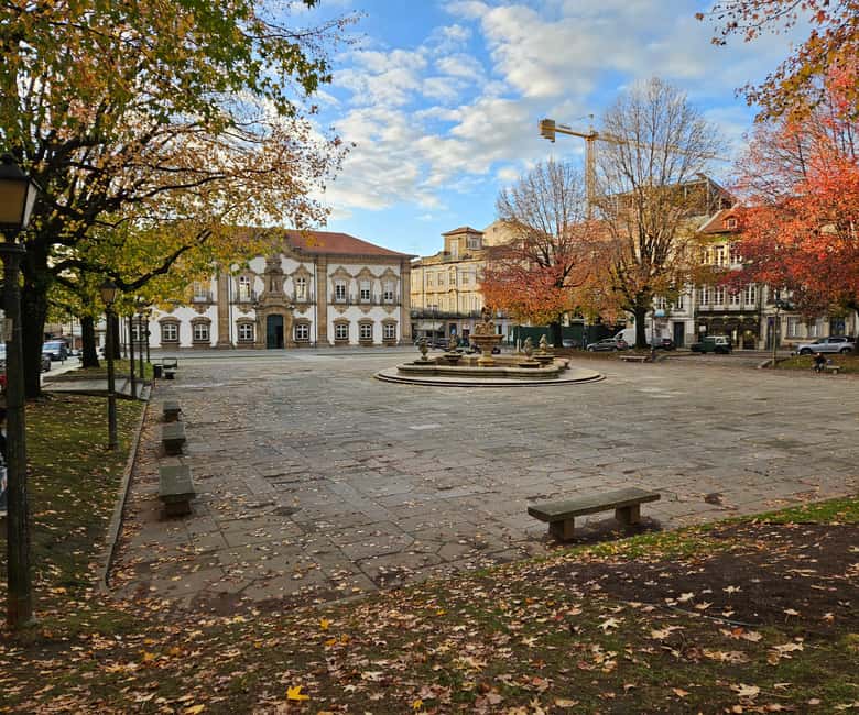 Explore the Portuguese Rome City of Braga - Meeting Near Tibias de Braga and Starting at Praça da República