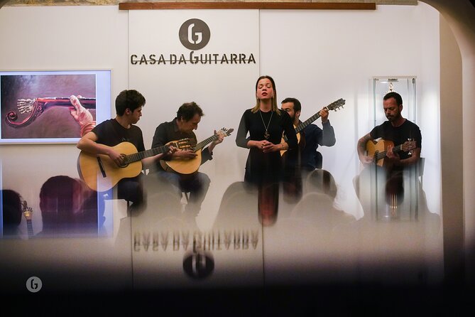 Fado by Casa da Guitarra - The Show Flow: Two Sets, Short Pause, and Lots of Voice