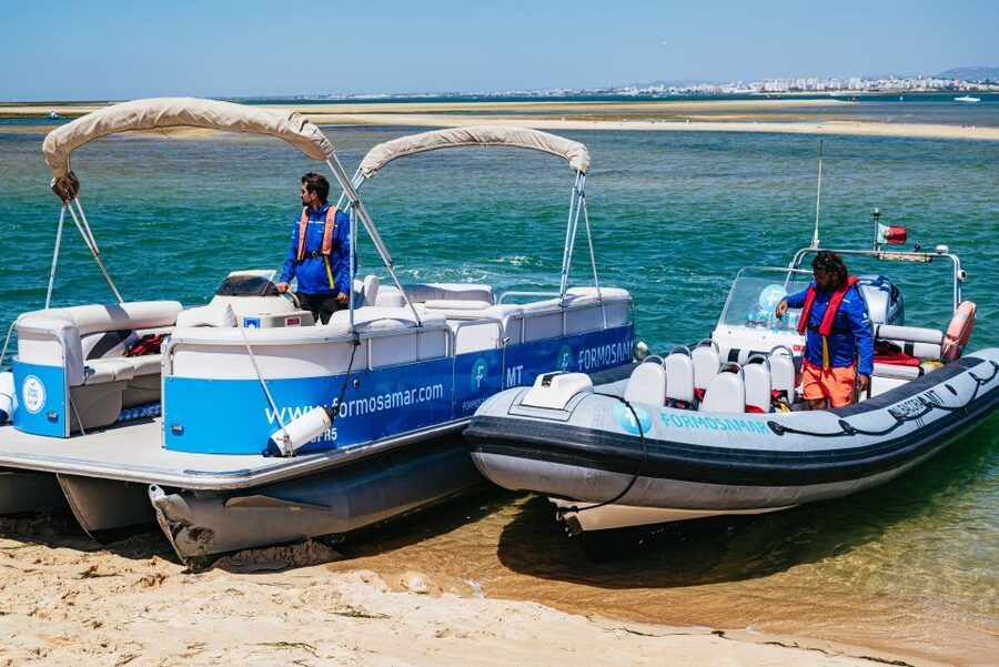 Faro: Deserta Island and Farol Island Catamaran Boat Trip - Deserta Island (Barreta Island): short nature walk, clear water, calm beach