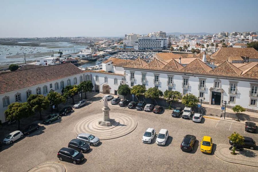 Faro: Private & Flexible Walking Tour in Historic Center - A flexible, app-guided walk through Faro’s walled center
