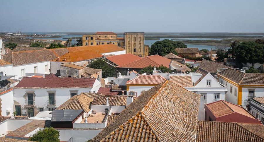 Faro: Private & Flexible Walking Tour in Historic Center - Porta Nova and the estuary back to where you began