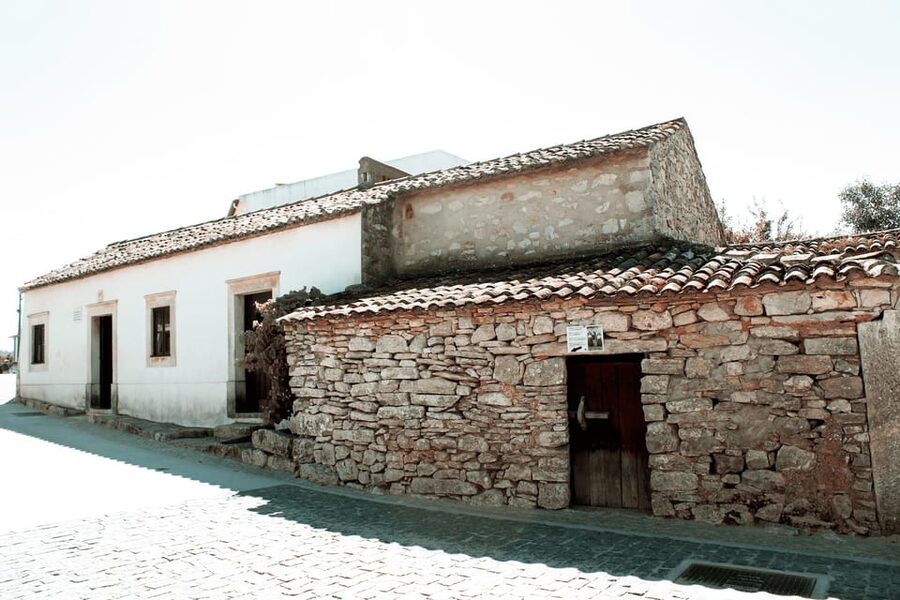 Fátima: Sanctuary and Aljustrel Village, Private Guided Tour - The Basilica of the Rosary and Basilica of the Holy Trinity