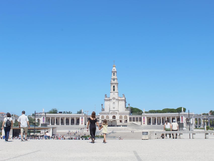 Fátima: Sanctuary and Aljustrel Village, Private Guided Tour - Meeting inside the Sanctuary, near the High Cross