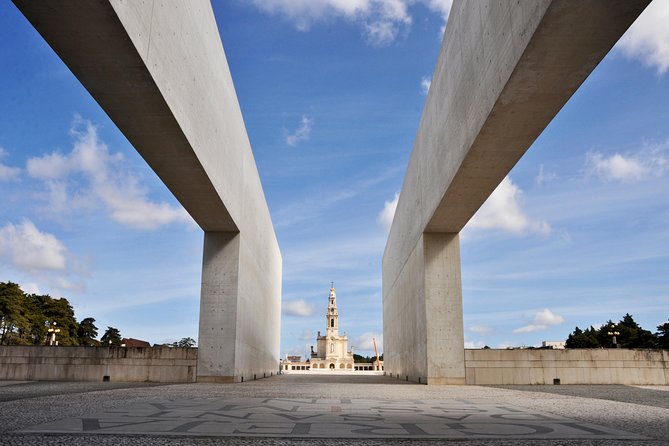 Fátima Sanctuary & Little Shepherds' Village from Lisbon - Two basilicas, two styles: Our Lady of the Rosary and Holy Trinity