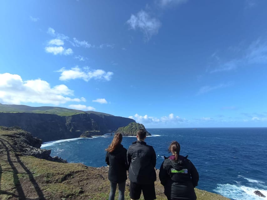 Flores Island: Full-Day Guided Tour with Lunch - Poço da Ribeira do Ferreiro: Walk Time and a Waterfall Setting