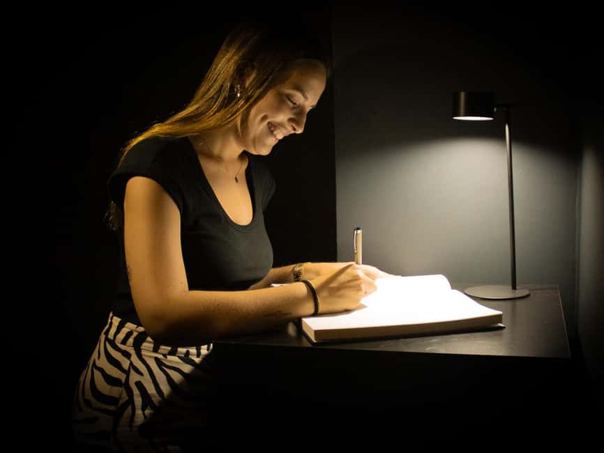 FOUR SENSES: The Immersive Experience in the Dark - Faro - Following a Blind Guide With a Cane, and Staying Comfortable