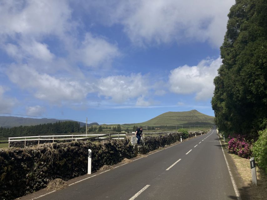 From Angra: Terceira Island Full-Day Tour - Serra do Cume in the caldeira: agriculture views that feel bigger than photos