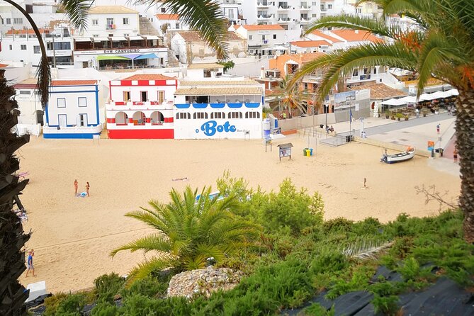 From Faro: Benagil Cave, Marinha & Carvoeiro Full-Day Tour - Carvoeiro lunch and downtime: where the day stops performing