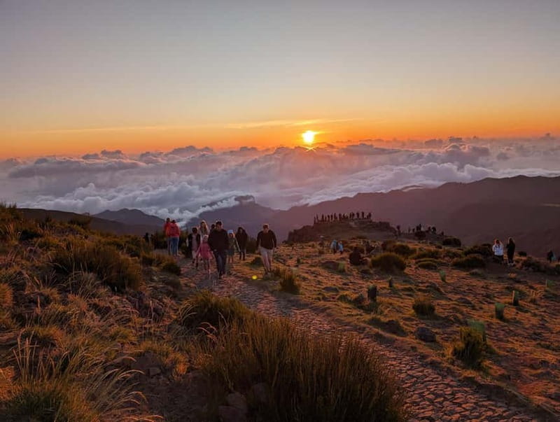 From Funchal: Pico Arieiro Sunrise with Optional Breakfast - Pico do Arieiro Sunrise, the hard part is getting up early
