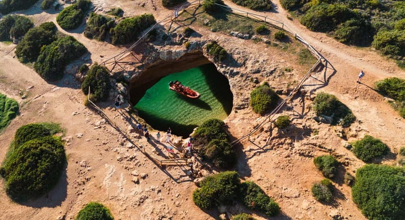 From Lagos: Benagil Caves Speedboat Adventure - Meeting at Passeio dos Descobrimentos 1b and the Marina de Lagos setup
