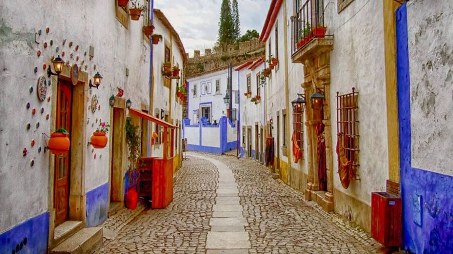 From Lisbon: Fátima, Batalha, Nazaré & Óbidos Full-Day Tour - Hotel pickup, AC minivan, and how the day stays easy