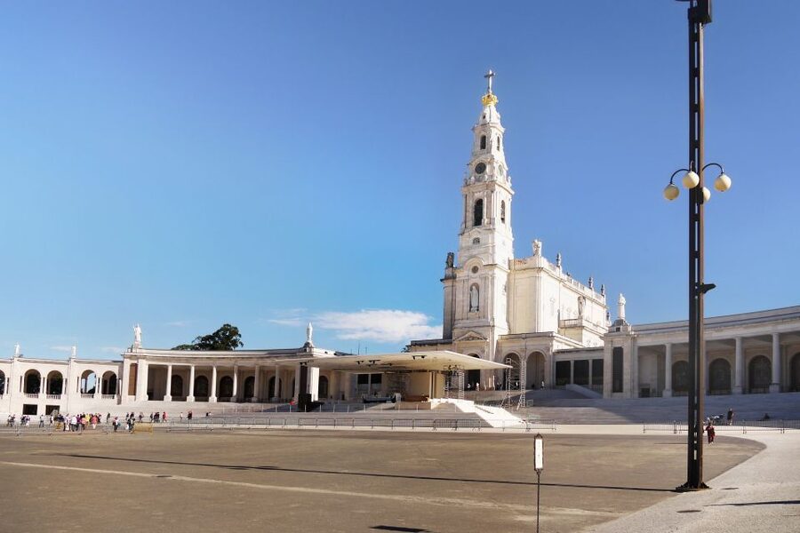 From Lisbon: Fatima, Nazare, and Obidos 8-People Group Tour - Key highlights you will feel right away