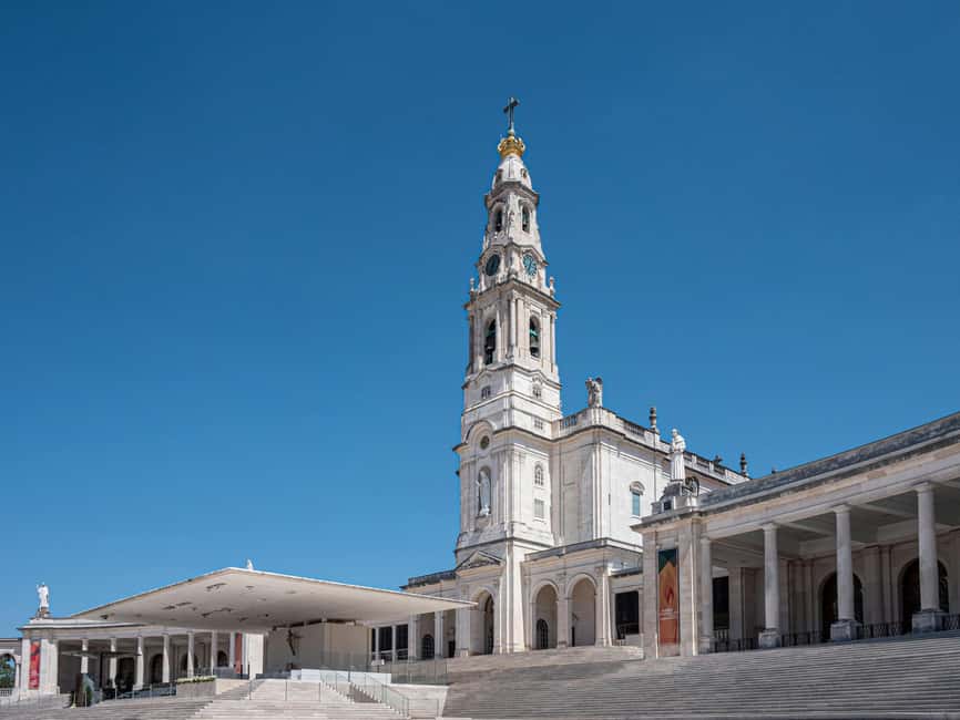From Lisbon: Fatima, Nazaré, and Óbidos tour with an Italian guide - Why this Fatima, Nazaré, and Óbidos day tour works so well