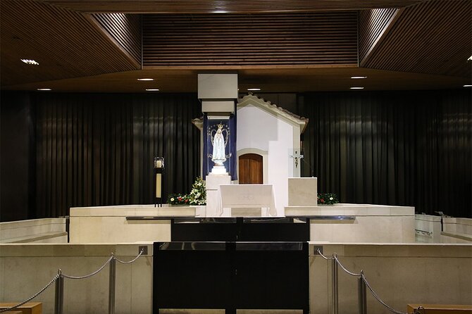 From Lisbon: Sanctuary of Fátima & the Little Shepherds Town - The ride from Lisbon: 1.5 hours that sets the tone