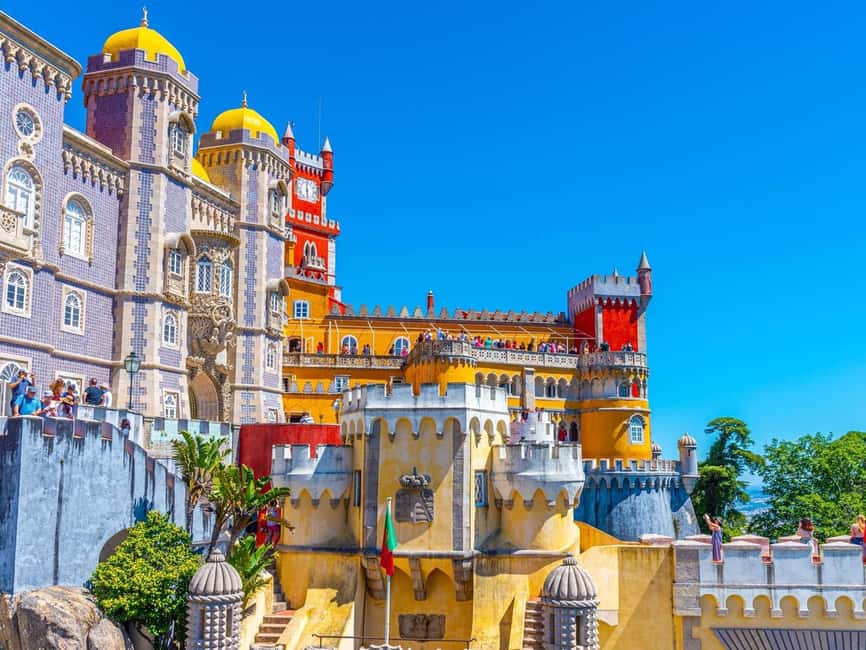 From Lisbon: Sintra and Cascais Highlights Small-Group Tour - A small-group day trip with real pickup convenience