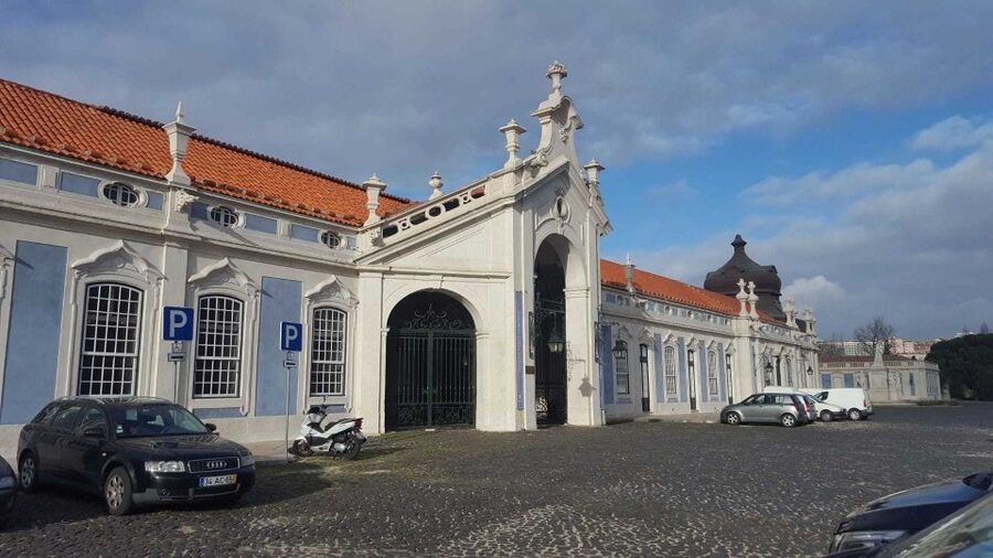 From Lisbon: Sintra and Cascais Private Tour - The Travesseiros de Sintra Stop, a Small Bite That Grounds the Day