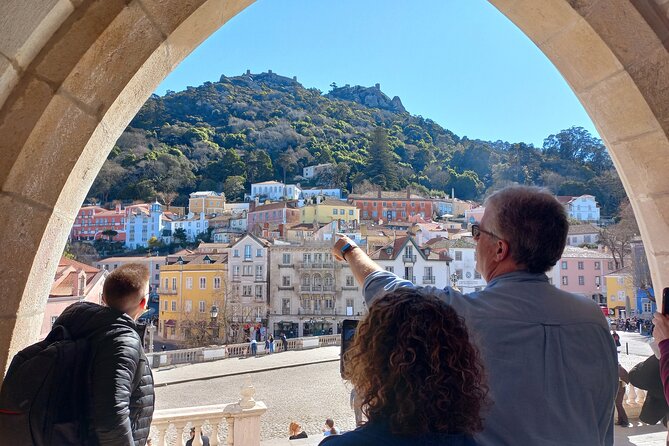 From Lisbon: Sintra's Historical and Natural Gems - Down the Mountain to Sintra Old Town for Lunch and Browsing
