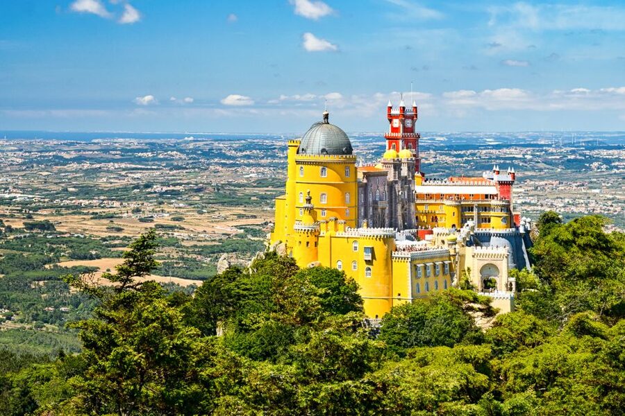 From Lisbon: Sintra to Cascais Full-Day Guided E-Bike Tour - Getting started at Largo Severa: the small logistics that matter