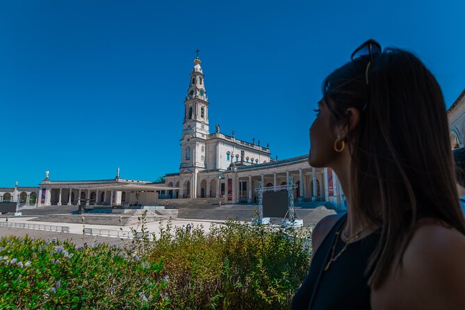 From Lisbon: Small Group to Pena Palace, Nazaré & Fátima - A 9-hour sweep of Fátima, Nazaré, and Sintra from central Lisbon