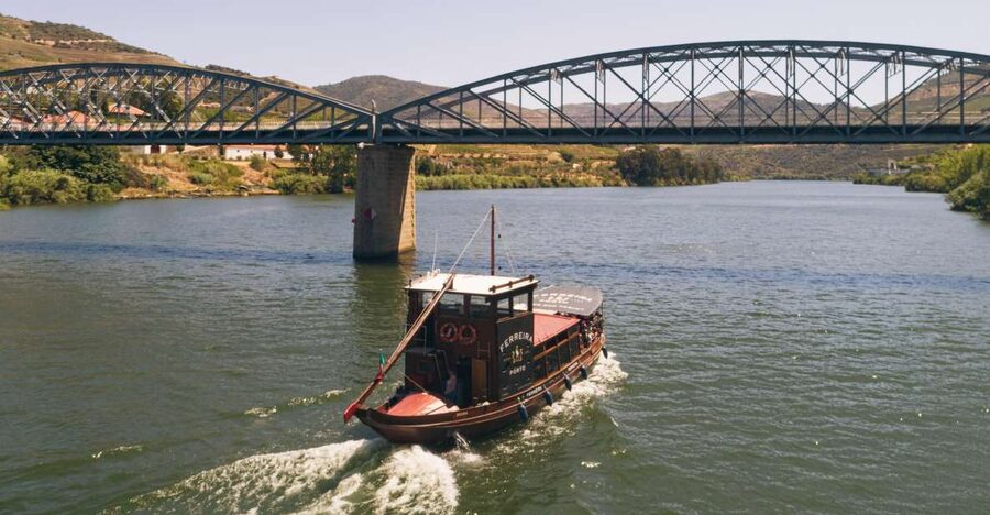 From Pinhão: Douro Valley Rabelo Boat Tour with Audio Guide - Quinta Names You’ll Recognize From the River (and Why That Matters)