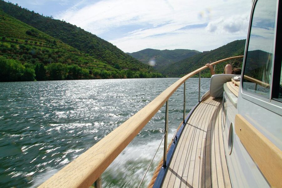From Pinhão: Private Yacht Cruise along the Douro River - Duration Choice: 1 Hour, 2 Hours, or a Full 4 Hours?