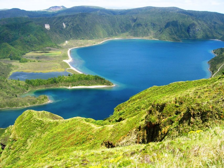 From Ponta Delgada: Lagoa do Fogo Half-Day Jeep Tour - Ponta Delgada pickup, then Pico da Barrosa sets the mood