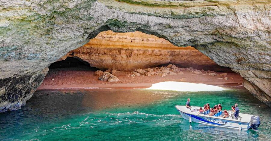 From Portimão: Benagil Boat Tour with Local Guide - Getting Oriented: Meeting at Discover Tours by the Marina