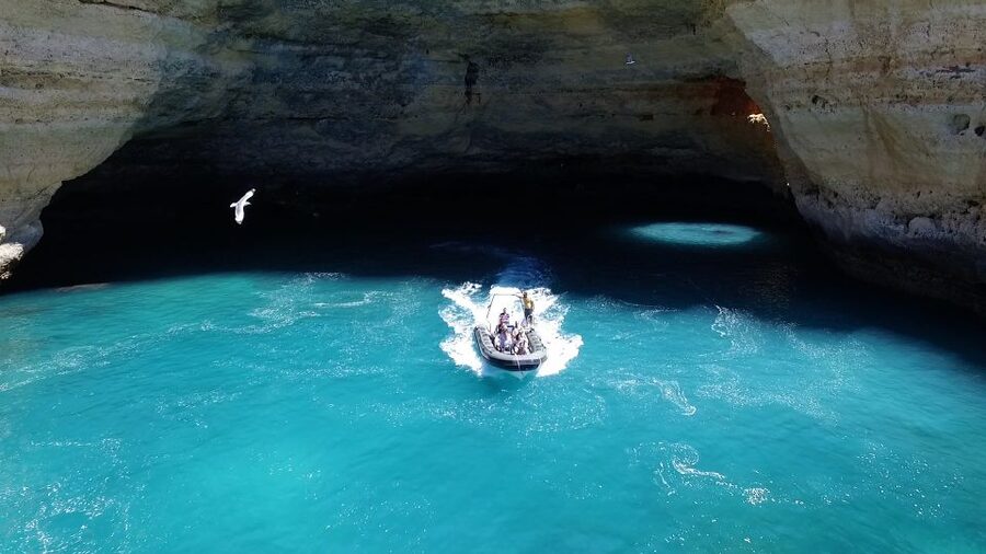 From Portimao: Benagil Cave and Marinha Beach Boat Tour - From Clube Naval de Portimão to Ferragudo and the Fortress Views