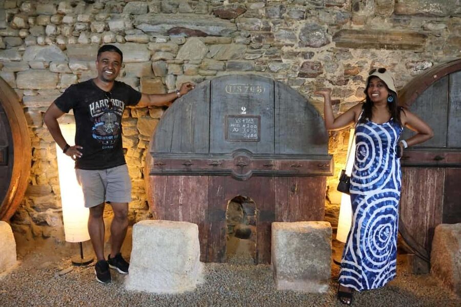 From Porto: 2 Boutique Wineries w/ Winery Lunch & 1-h cruise - Pinhão photo stop and the 1-hour Douro River cruise