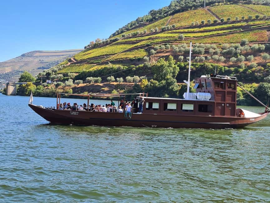 From Porto: 2 Wine Regions, Farm Lunch, and Boat Ride - Lunch at a Farm Overlooking the Vineyards