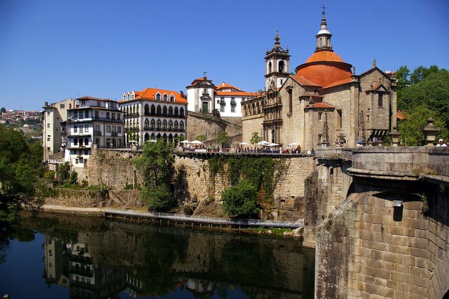 From Porto Day Douro Valley Wine Tour 2 Wine Tasting & Lunch - Sabrosa Stop: Wine Tasting Plus a Walk That Breaks Up the Day