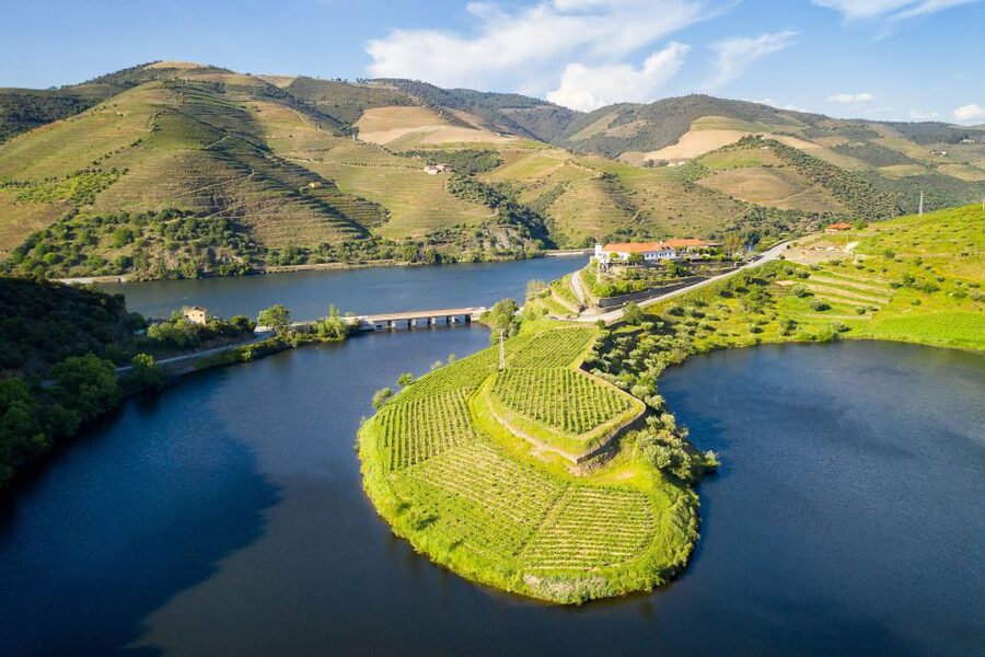 From Porto: Full-Day Douro Valley Trip - Meeting at Lapa Church and the drive north on the N222