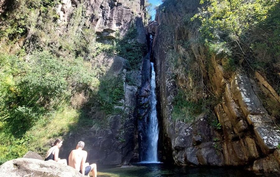From Porto: Small Group Day Tour of Geres Park with Picnic - Miradouro da Pedra Bela: the photo stop with actual payoff