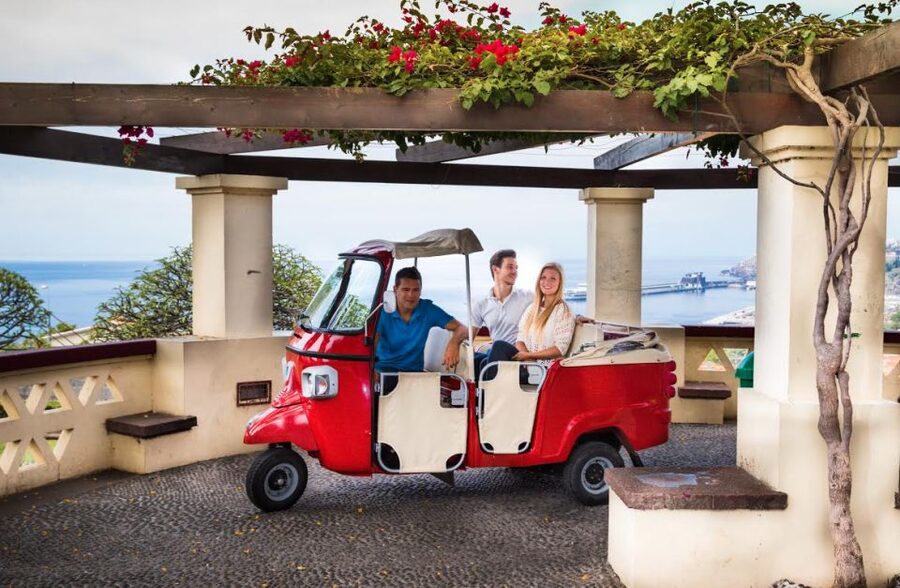 Funchal: Best Viewpoints Guided Tuk Tuk Tour - Stop 1: Old Town Funchal and the Portuguese 16th-Century Roots