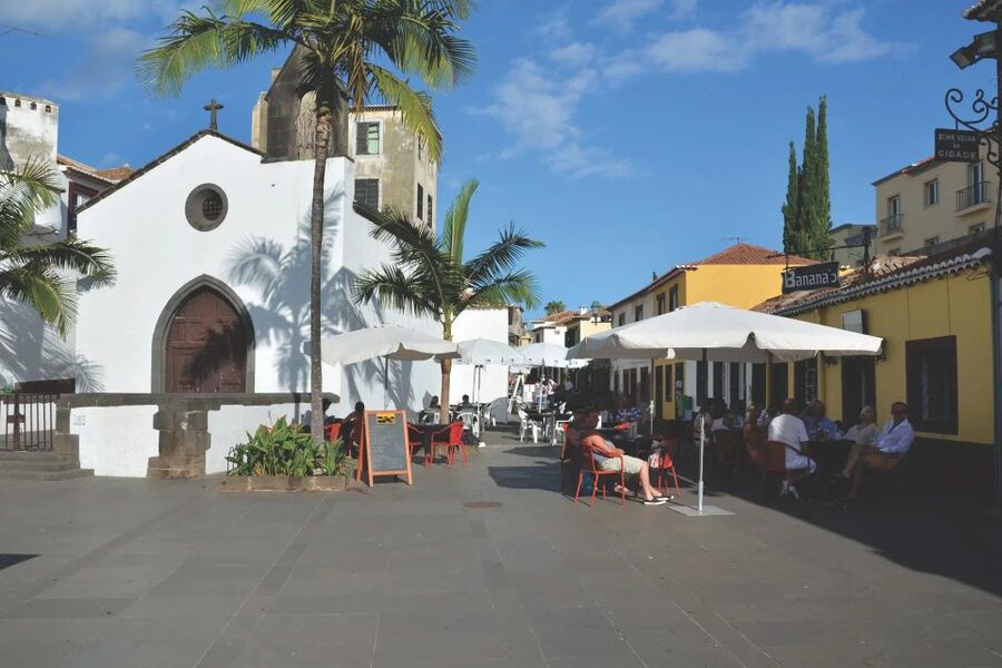 Funchal: Botanical Garden and Old Town Private Tuk-Tuk Tour - Pickup, narrow streets, and why the tuk-tuk matters