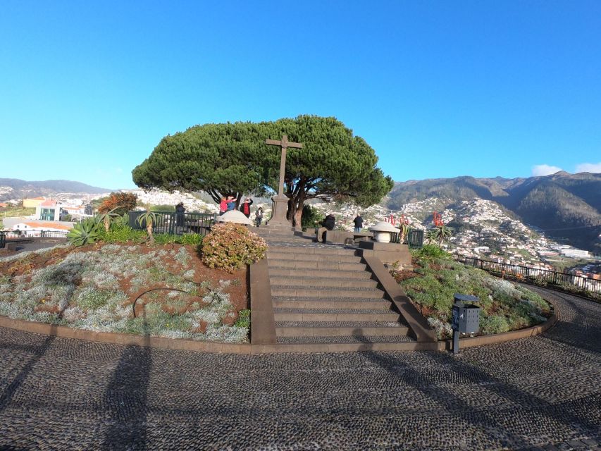 Funchal: Cabo Girão, Wines Tasting and Dolphins Watching - Boca da Corrida and other quick photo stops you can actually use