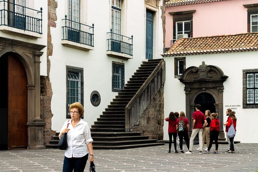 Funchal: Old Town Walking Tour - Funchal City Hall and the “how did this place work” factor