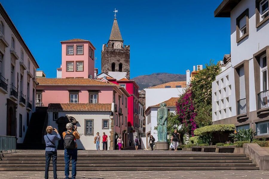 Funchal: Old Town Walking Tour - Rua de Santa Maria, the Admiral’s Garden, and fortress ruins by the riverbeds
