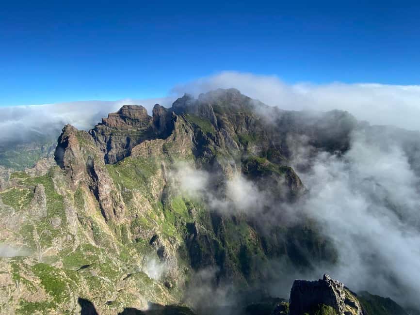 Funchal: Pico do Arieiro & Pico Ruivo Hiking Transfer - Getting your bearings: the briefing before you leave the van