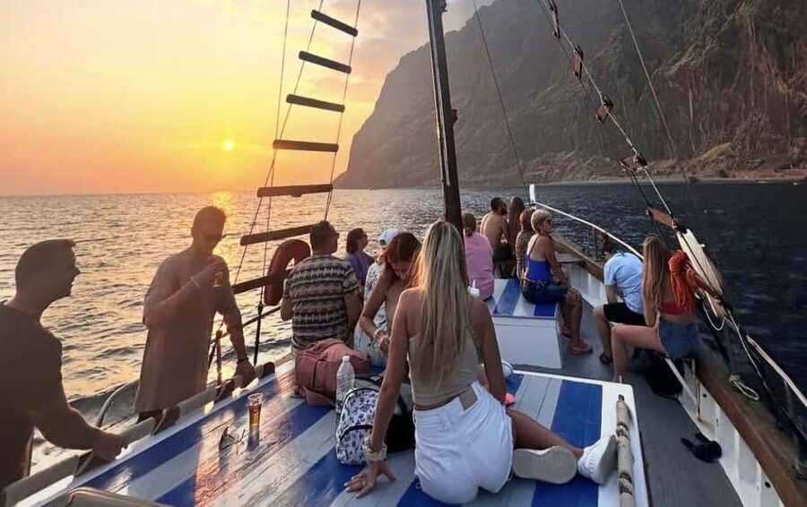 Funchal: Sunset Tour on Traditional Madeiran Boat w/ Drinks - Weather, Timing, and What to Wear for After-Sunset Chills