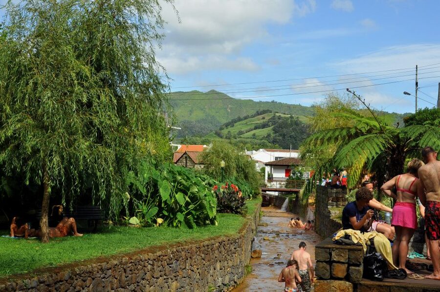 Furnas: Tea Plantations, Lake and Volcano Guided Tour - Gorreana Tea Factory, Where You Can Taste the Island’s Pace