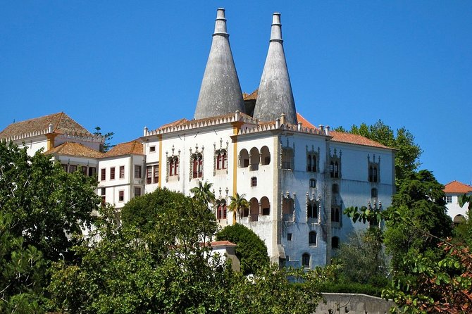 Guided Tour to Sintra, Pena, Regaleira, Cabo da Roca and Cascais - Getting on the road: pickup windows, small-group pace, and why mornings matter