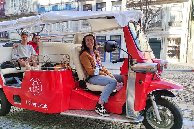 Historic Porto by Private Electric Tuk Tuk to Top Landmarks - Entering Porto with a private electric tuk-tuk plan