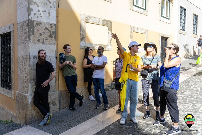 Historic Walking Tour Through Lisbon’s Oldest Neighborhood - Teatro Nacional Dona Maria II: Seeing Lisbon’s Big Stage From the Outside