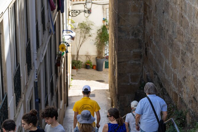 Historic Walking Tour Through Lisbon’s Oldest Neighborhood - The Heart of Alfama: How You Actually Avoid Getting Lost