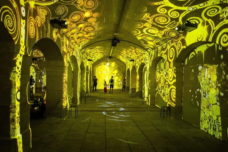 Impressive Monet & Brilliant Klimt -The Immersive Experience - Practical logistics in Porto, where to go and what to plan around